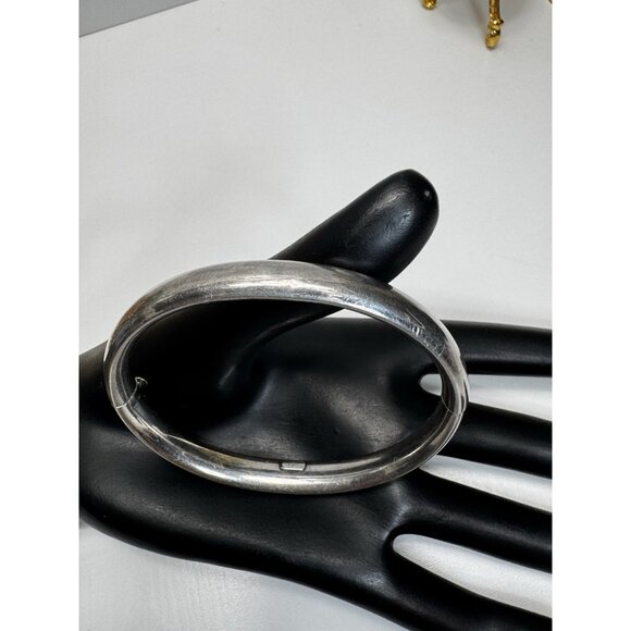 Vintage Tiffany & Co. 925 Sterling Silver Hinged Bangle Bracelet 7 1/4” Classic - Picture 7 of 9